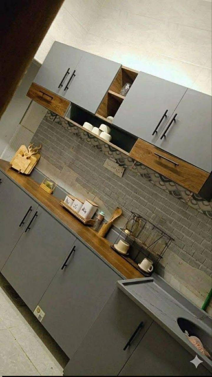 كاونتر خشب مترين ارضي وملحق مع سنك متر و٢٠ مرمر خشب mdf  
السعر 250 الف🩷


**إذا كنت صاحب هذا الإعلان وتريد حذفه لأي سبب، رجاءا أرسل رسالة إلى الدعم الفني**