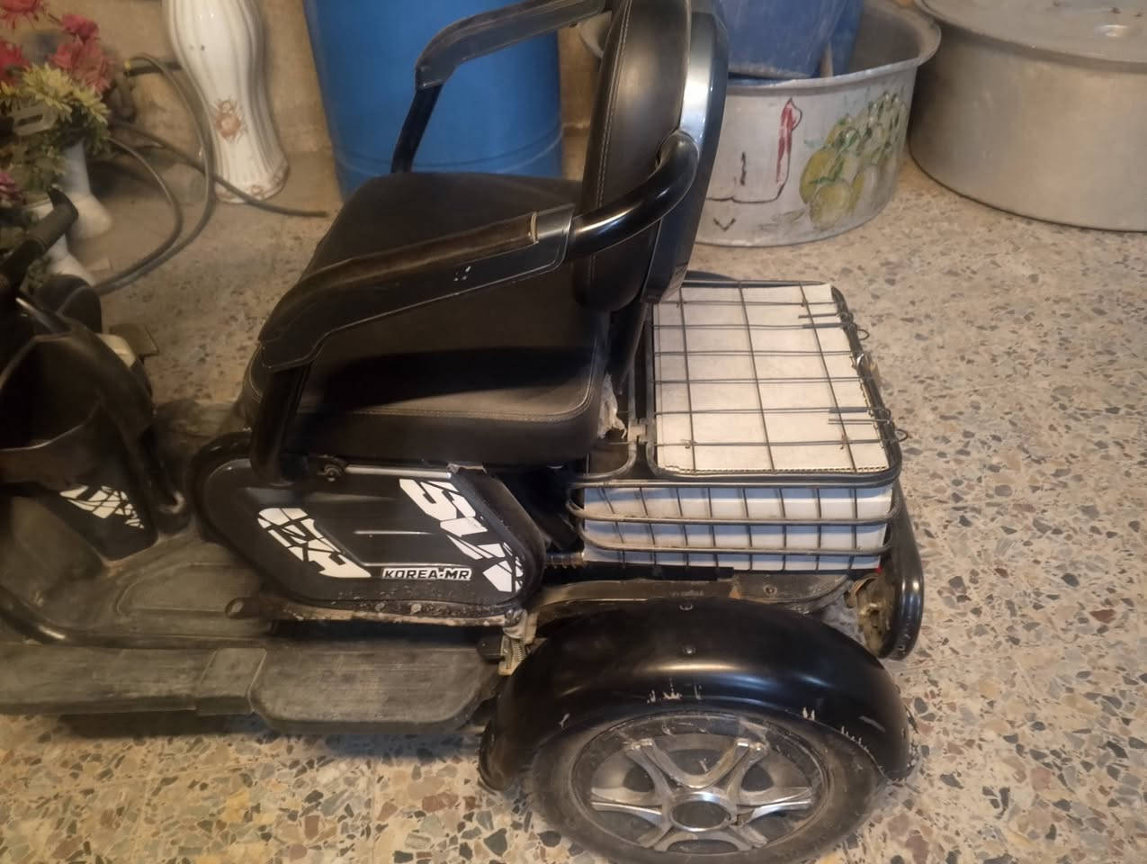 السلام عليكم دراجه ثلاثيه العجلات مال معاقين للبيع البطاريات هابطه فقط دراجه نضيفه ثلاث سرعات بيها وبيها نضام R بك رايده ب 400 وبيه مجال مكاني بغداد مدينة الصدر
المراسله على الخاص ماسنجر او الاتصال ***********
