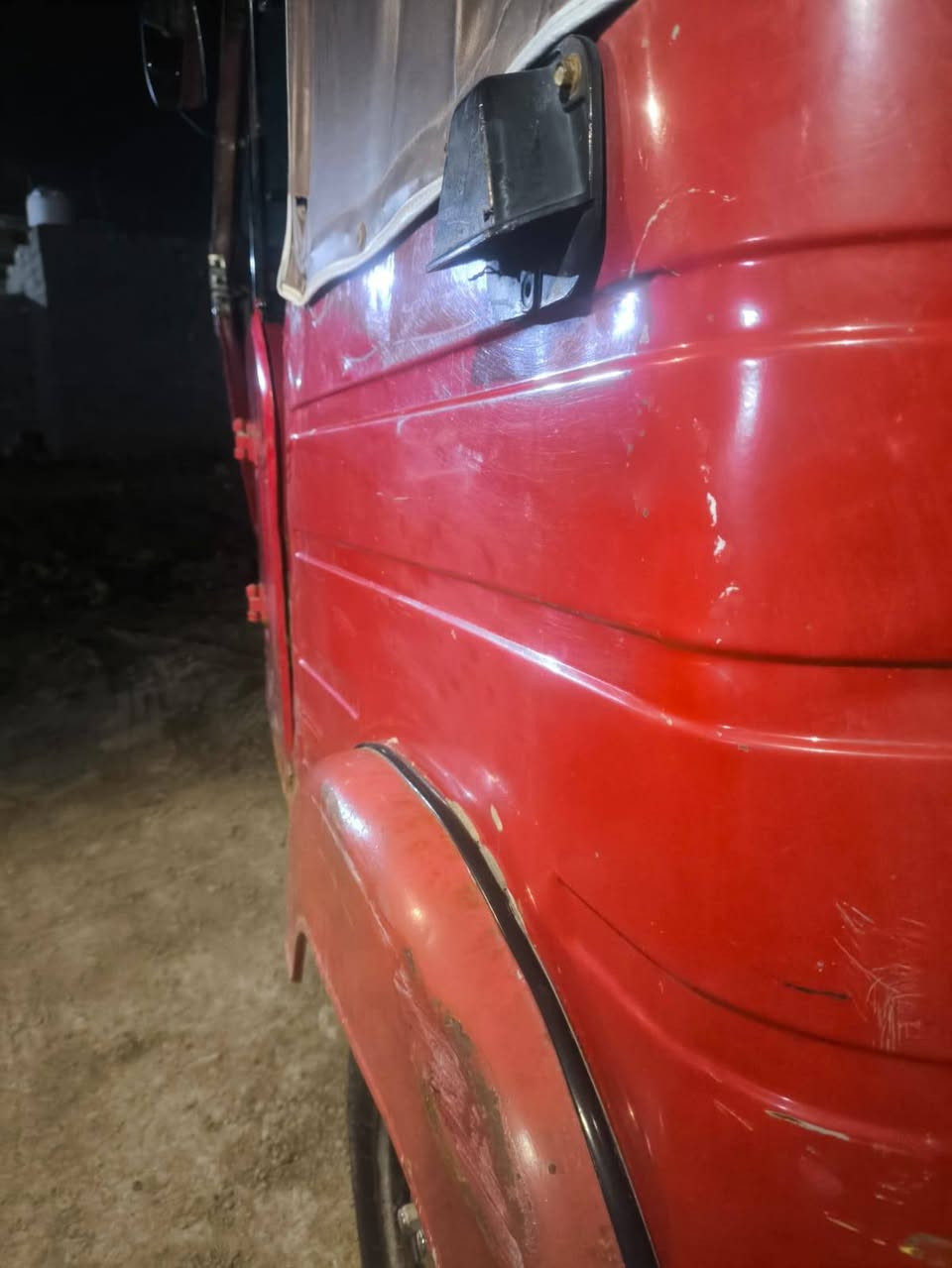 موديل 19رقم وسنويه مداور ثاني يوم كشر كفاله من الصبغ ولمعجون جاهزه تنكر سويج وتطلع محرك مكفول من التنقيص ولتبخير ونعومه من كلشي السعر 4100وبيه مجال حك الجيه ***********عنوان ناصريه سوق الشيوخ
