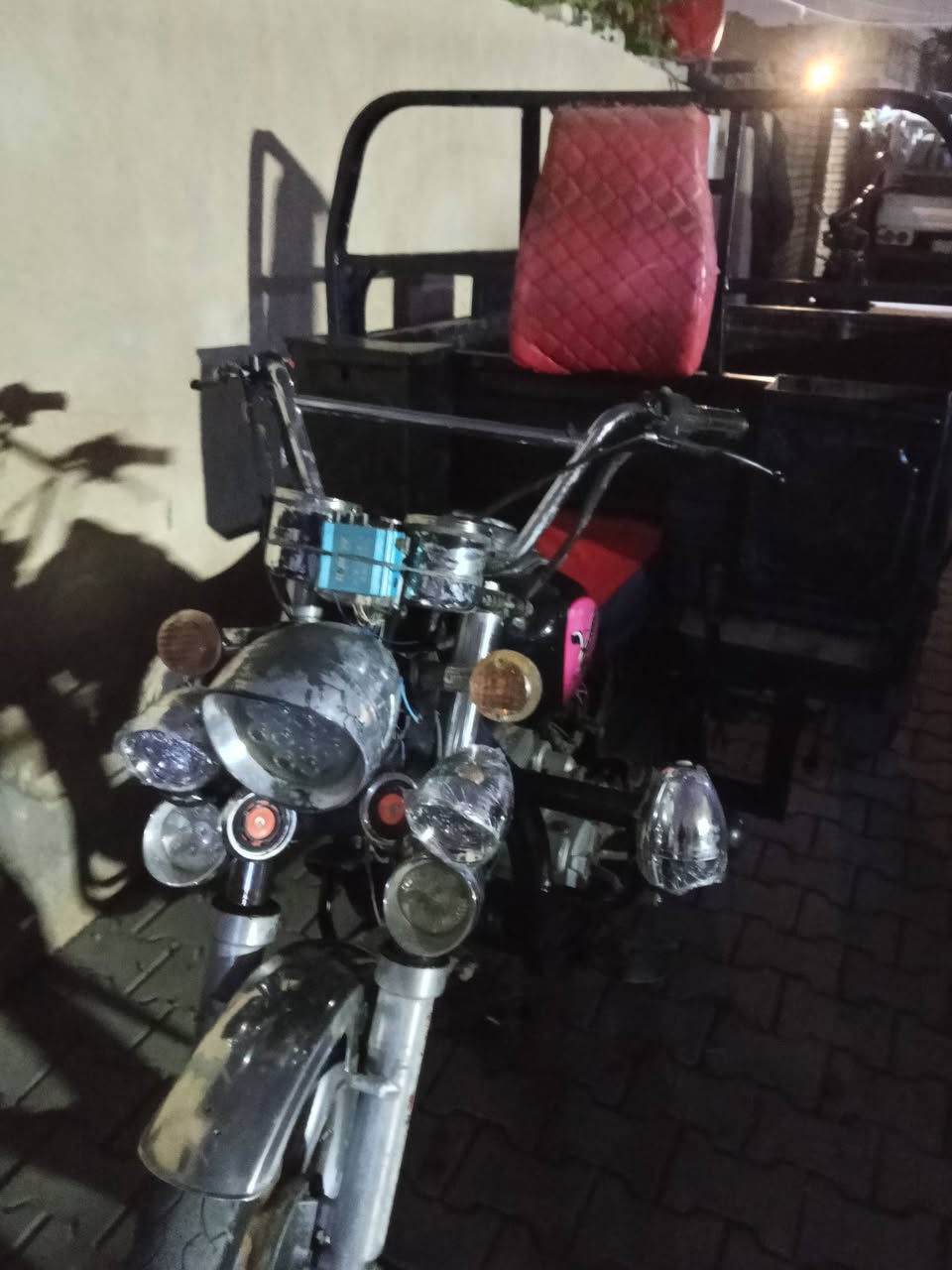 سلام عليكم ستوته جمره موديل 2022 ستوته مكفول محرك من تبخير لو تنقيص ستوته خير من  شاصي كله مكفول اوراق ضايعه اتكفل سرقه لو شي مكفوله قانونين وعشأرين تجي تاخذهة من البيت وتشرب جاي وتروح كهربائية كامله بس الباتري گاعد العنوان الشعله الدوانم السعر علا التصال الرقم *********** ولشراي بي خير ويدلل
