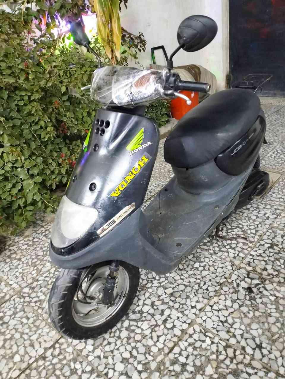 دراجة سرعه 60  سلف هندر محرك ناعم ترايها حلو كهربائيات شغاله السعر 200 مكاني حي  السفير رقمي ***********
