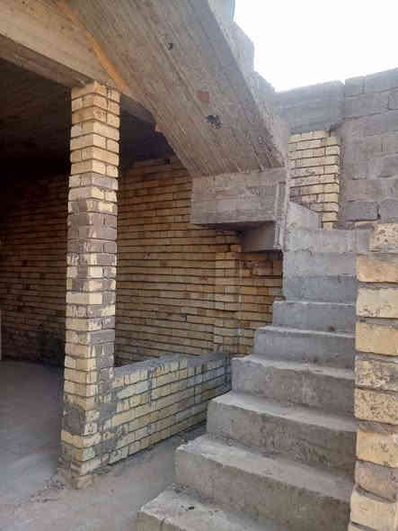 بيت هيكل مساحة 100م طابق ارضي العنوان مجمع الاحلام السعر 45 مليون الاستفسار ***********
