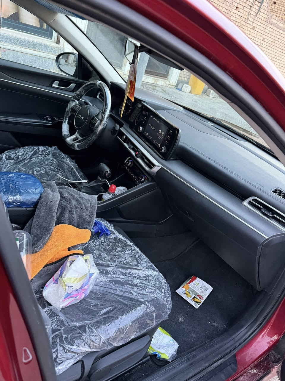 يالله السلام عليكم كي فايف 2022معوقين بصرة باقيلهة سنتين وتتحول راعيهة ب البصرة وكالة عامة السيارة بيهة قطعة وحدة فقط بدون تبديل بس المدكر الأمامي السيارة كلش حلوة وجاهزة السيارة تحديد مسار نقطة عمياء ترحيب ماشية 80الف mi ايرباك فقط استيرن وبيهة بارد ب الباب الخلفي 145بيهة مجال كلش قليل رقم الهاتف ***********
