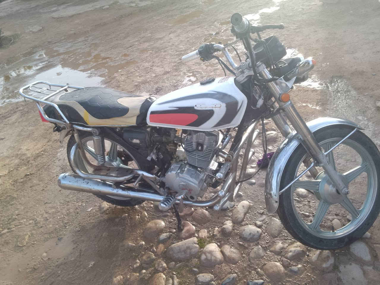 ماطور جني ابو الكله موديل 18محرك نضيف كهربائيات شغاله سلف شغال وياله انضاف السعر 300وبيه مجال مكاني الحويجه داخل لتصال ***********
