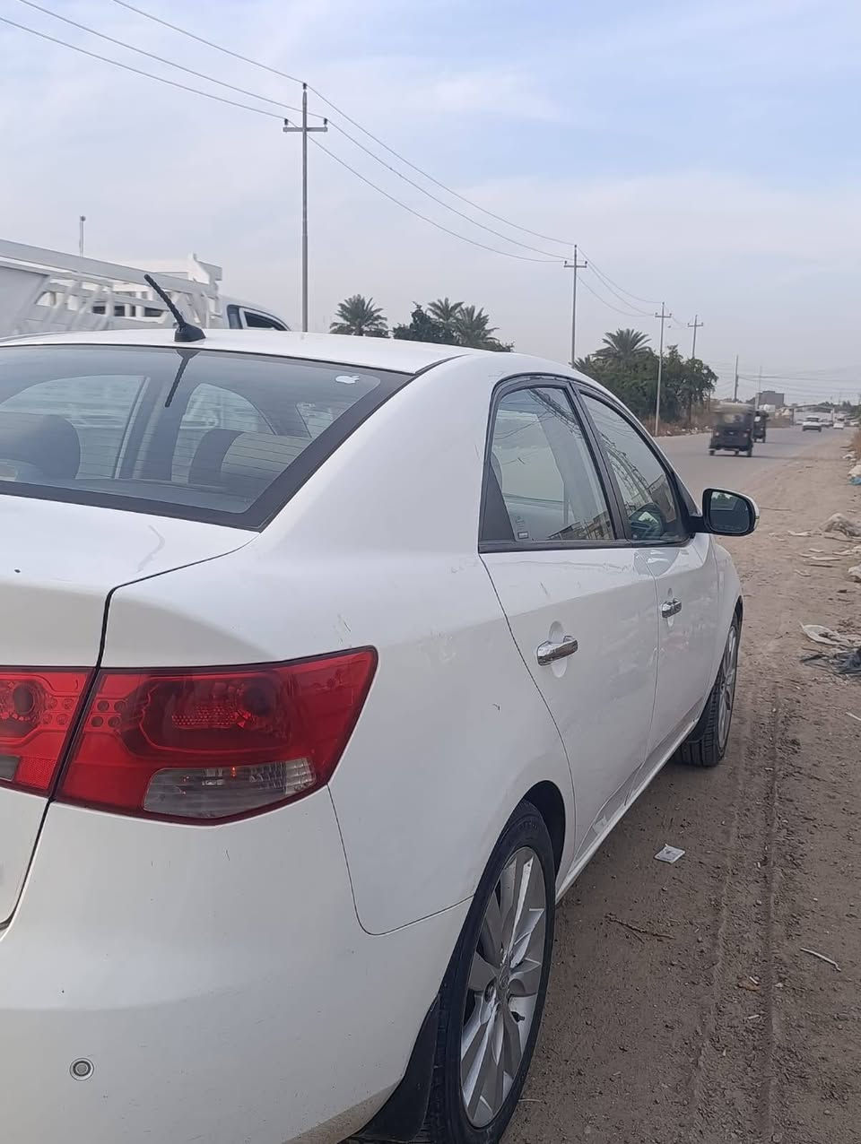 اسلام عليكم كيا سيراتو للبيع

السيارة باسمي تحويل ثاني يوم 

موديل 13 فول 1/1 فتحة تحكم استيرن شفتات بصمة

اشاير بل مري ويل  كب اصلي

مكفولة كفالة عامة السيارة 

كير محرك مكفولات تبريد تدفاء شغال

مسويلة ادامة عامة كلة جديد

السعر 118 بية مجال

مكان السيارة بغداد الدورة

***********  واتساب
