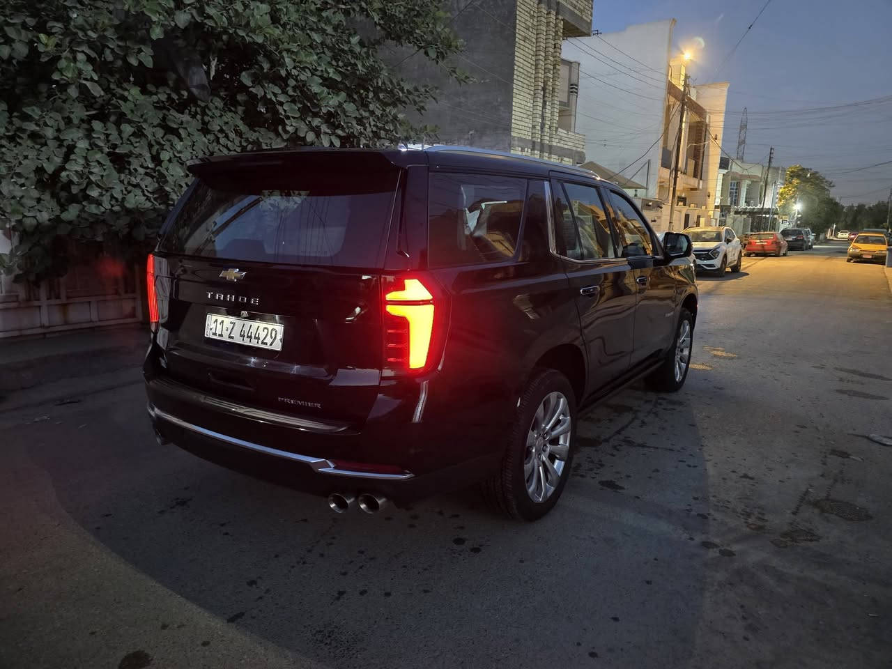 السلام عليكم
للبيع او المراوس 
تاهو بريمير خليجي وكالة المنصور 
موديل 2025 
فول مواصفات اعلى فئة بالتاهو 
مكفولة كفالة عامة من كلشي 
ضمان شركة المنصور وبعدها بضمان وبيهة تبديلات دهن وفلاتر مجانية 
رقم بغداد الجديد وبأسمي تحويل مباشر 
ماشية 8 الاف كيلو فقط 
السعر 750 وبيهة مجال 
مكان السيارة بغداد 
للاستفسار 
***********
***********
