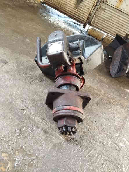 ساحبه للبيع المكان النجف السعر 200الف للاتصال على الرقم ***********او.  ***********.
