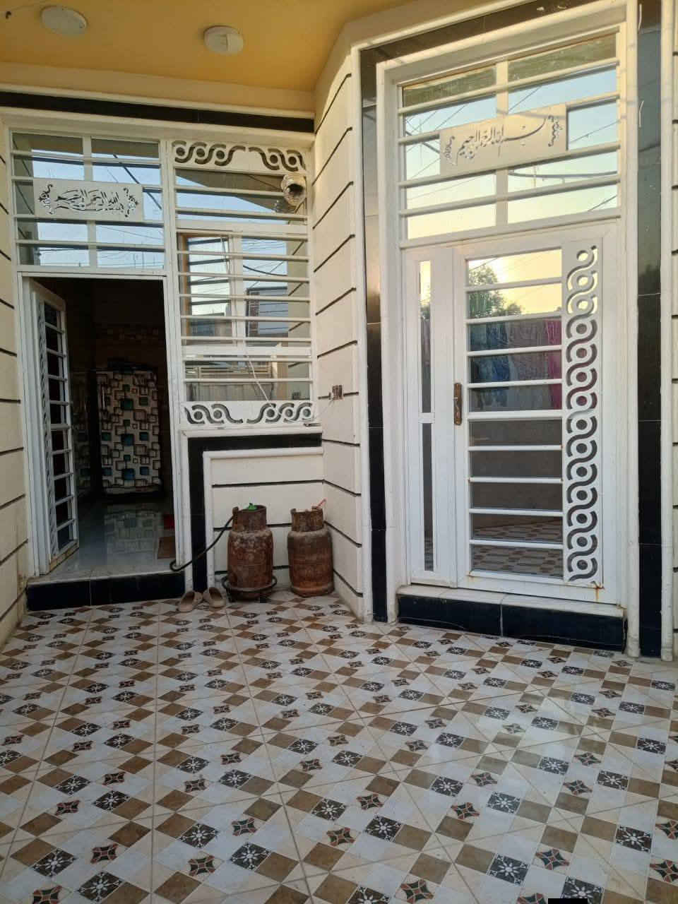 الســـــــلام عليكـــــــم
 مشتمــــــل للبيـــــــع 
بناء حديث المساحة 120 متر
موقع ممتاز خدمات
 ناحية ابي غرق حي السلام 
قرب سنتر انوار القمر  
طابــــــــــو صــــــــــرف
الثقـــــــة والمصـــــداقية شعارنا
للاستفسار  *********** 
مستعدون لنشر وعرض جميع العقارات.
