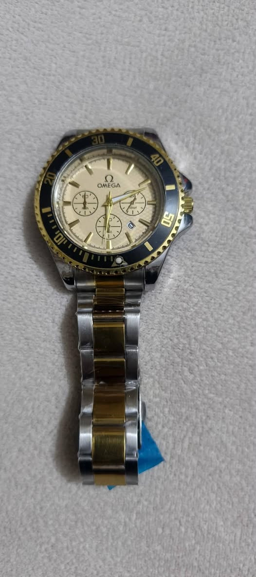 السلام عليكم ساعات اوميكه و رولكس رنك دوار سل ستيل ضد الماء طلاء ثابت وزن ثقيل سعر  القطعه 15
 ***********
