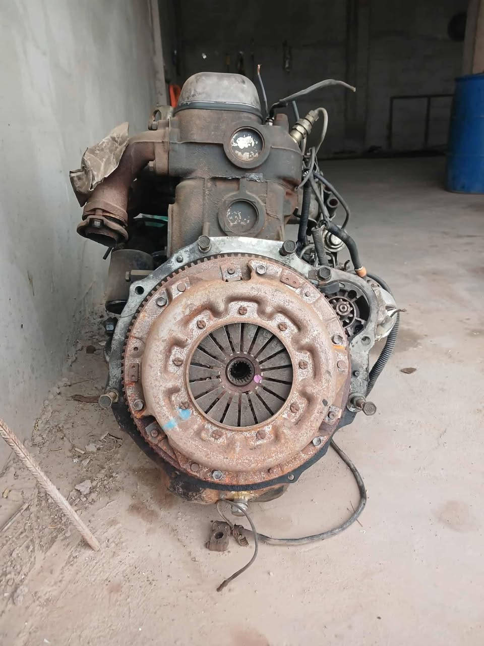 محرك كاز للبيع السعر ٦ أوراق *********** محرك مكفول مال حاويه
