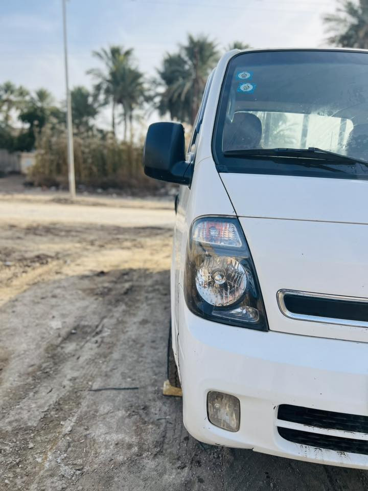 السلام عليكم كيا نثيه للبيع موديل 2014 كفاله عامه جاهزه للعمل تبريد ثلج ❄️ ***********
