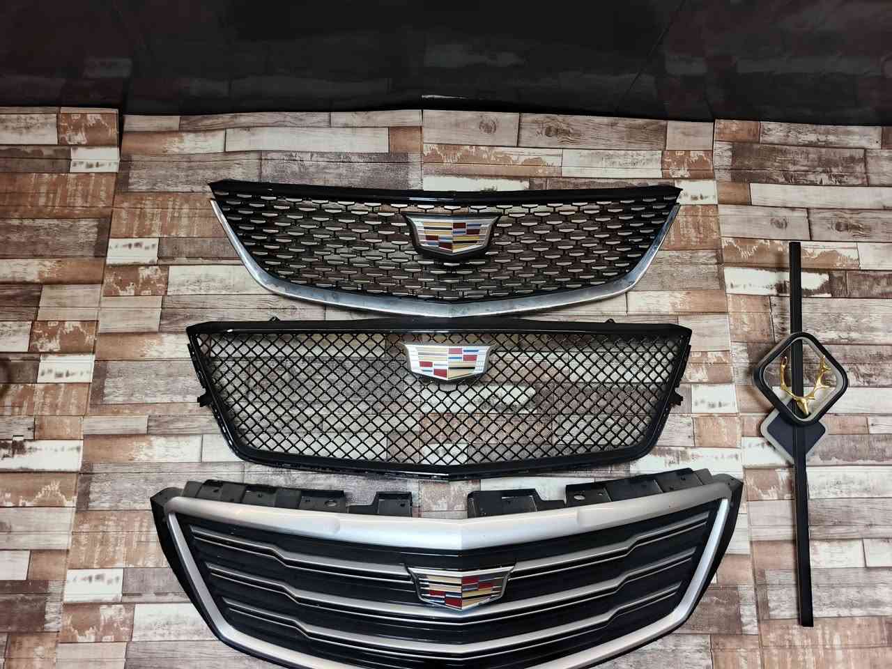 متوفر كل ما تحتاج 
السيارات ال كاديلاك
عنوان الورشه🔧🔧🔧
حله بابل شارع 80قرب مدينه العاب ارض بابل
التواصل 
***********
***********
