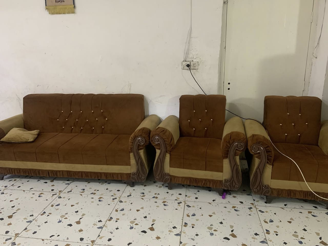 السعر ٢٥٠
تخم عدد ١٠ مقاعد  نضيف  مرتب 
مكانه بغداد العامريه   ‭+٩٦٤ ٧٨٧ ٧٥٥ ٠٨٨٤‬


**إذا كنت صاحب هذا الإعلان وتريد حذفه لأي سبب، رجاءا أرسل رسالة إلى الدعم الفني**