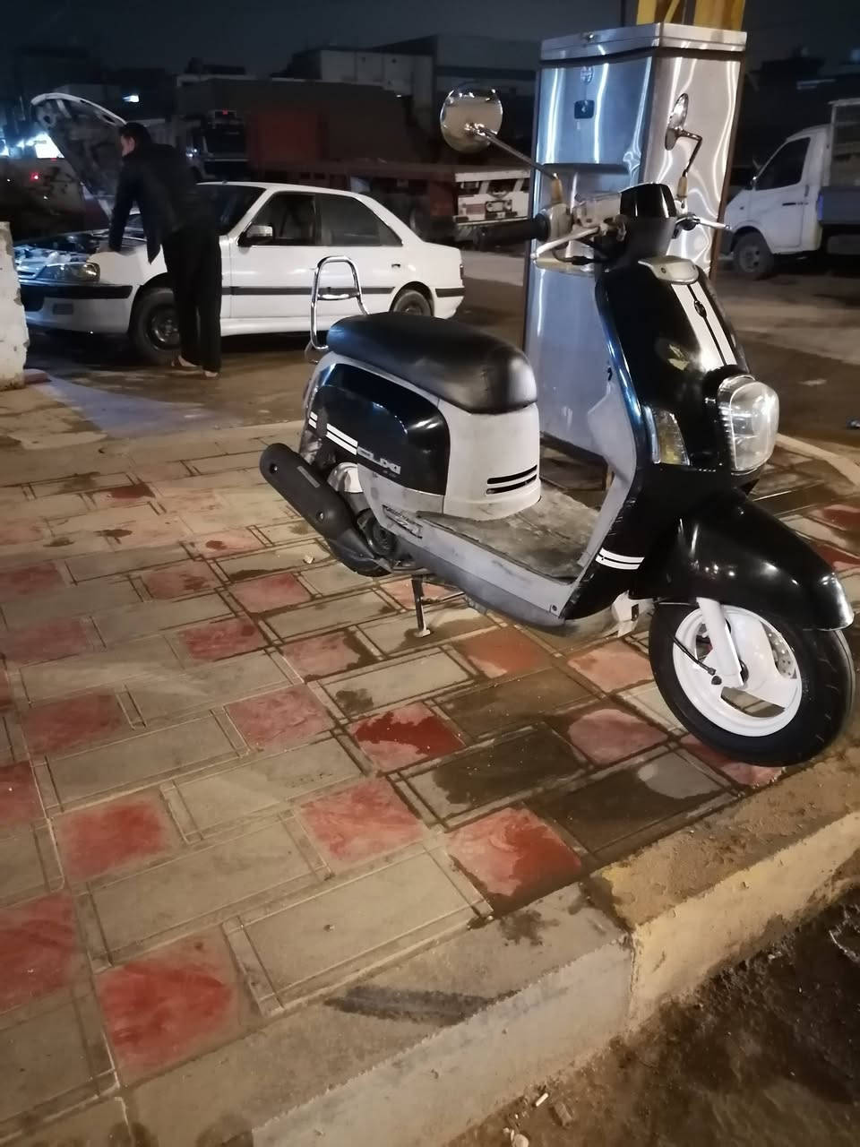 سلام عليكم دراجه كارتون بمعنه الكلمه دراجه كله بلاديه ربع مذب بحالت الوكاله السعر خاص وبل خدمه او اتصل ***********
