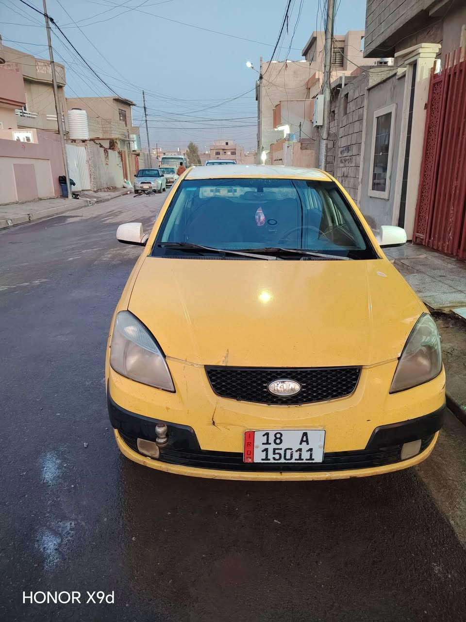 السلام عليكم. 
كيه ريو موديل 9 خليجي
فول بس كير عادي
كابون بانزين تبادل بيها
 سياره. ابسمي. اني شرعي 
رقم دولي. طخم وره كدام جديد
دبلات جدد باتري سياره جاهزة
يعوزها فقط صبغ عينه وكلج جدد
سعر. #75
خابر علرقم مكان السياره حي سومر
*********** رقم بي وتساب.
شرط بدون ضرار.
