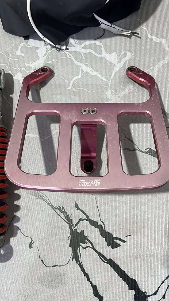 سلام عليكم كفرات بوليس مسطره وكابريته وسيبايه اصليه ودبل خلفي وياله بلاديه ودوشمه ماكس عدلة وشيال مكاني بصرة ***********
