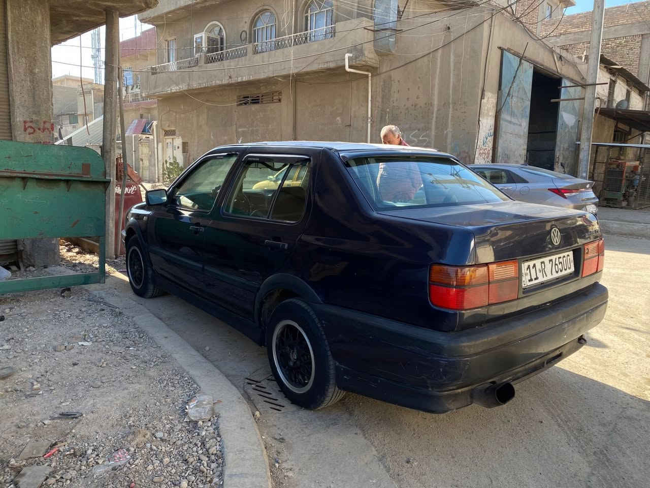 السلام عليكم فنتو موديل ٩٣ مكينة٢٠٠كير عادي
بيع مستعجل السعر ٣٠$ 
***********
