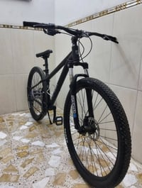 دراجة اصلي امريكي ماركة UNIVEGA 🇺🇸🇺🇸 الحجم 27.5   الهيكل من الالمنيوم ...