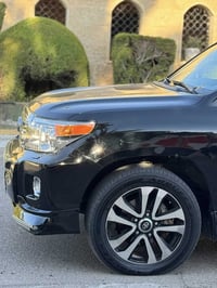 لاندكروزر بريم • ٢٠١٣ • رقم بغداد