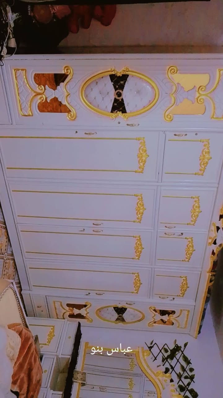 غرفه مستخدمه شهر اريد اشيل فاا كلت ابيعه نضيفه كلش تواصل واتساب ***********
