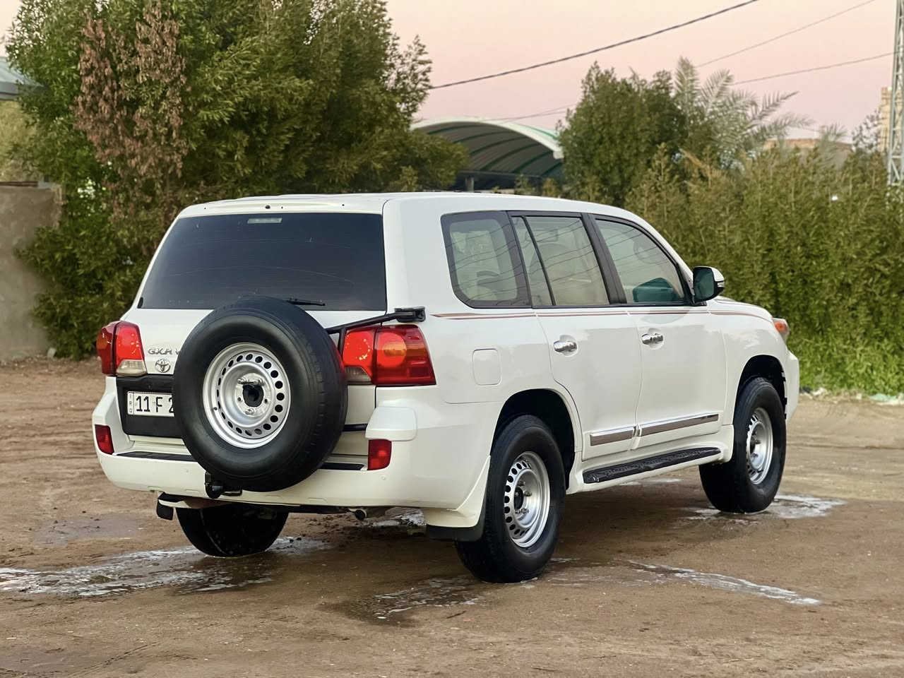 السعر 235 🌹
بيع او مراوس 

رجائاً اقرأ التفاصيل كامله وشوف الصور 
واتصل وبلخدمه 🌹

لاندكروز 2011 ستينيه اصل فول 1/1 

رقم بغداد سنويه بأسمي شخصياً
هزه وفحص كله جديد 

فوول مواصفات ستينيه بريم اصل

بصمه تشغيل وابواب
سلايت ( فتحه )
تبريد خلفي 
دبل سبير
كشنات جلد اصل 
كشنات الـ 7راكب جكات 
تحكمات وشاشه وكامره 
مثبت سرعه 
مانع انزلاق 
ومعروفه باقي المواصفات للبريم 

(بيه منضومة غاز )🛢️
يعني أنسا شي اسمه اصرااف 
تفول ب10 الاف غاز تمشيك اكثر من 10 أيام 
تريد ع بانزين او عـ الغاز  ⛽️ 

دبل سبير 
بيه ويل حديد الأصلي مو فافون وحجمه 17 
وتاير بالون ابو الجمل الأصلي 

محرك 6سلندر بانزين ( كير عاادي )
محرك وكير وحداده وتبريد وتخم تاير كفاااله 

اخوان السياره بيه صبغ 
مكفوله من الحادث 
فقط صبغ اثر طخات خارجيه
الشواصي واللغود والتكم الداخليه مكفوله
تفحص وين ميعجبك ✅

السعر 235 🌹
بيع او مراوس 

***********
مكاني النجف /الكوفه
