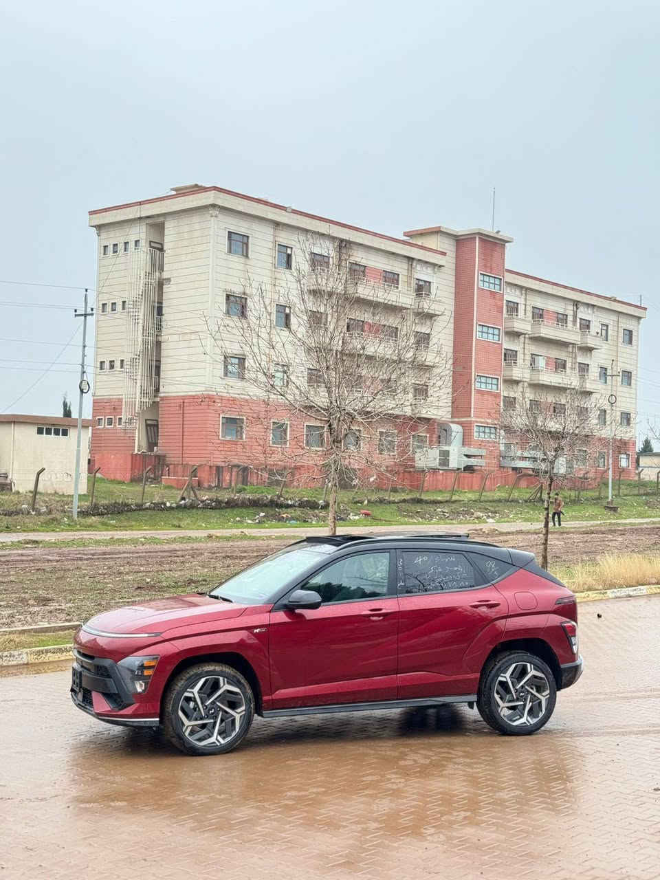 السلام عليكم
كونا 2024 
Kona 2024 
فول فول مواصفات 
بصمة
تشغيل عن بعد 
بانوراما سلايد 
كشن جلد (بيها هواي مواصفات بعد)
دخول جديد 
السيارة ماشية. ٦٠٠٠
محرك ١٦٠٠ تيربو 
ضرر فقط جنطة 
مكانها دهوك 
تترقم شمالي


**إذا كنت صاحب هذا الإعلان وتريد حذفه لأي سبب، رجاءا أرسل رسالة إلى الدعم الفني**