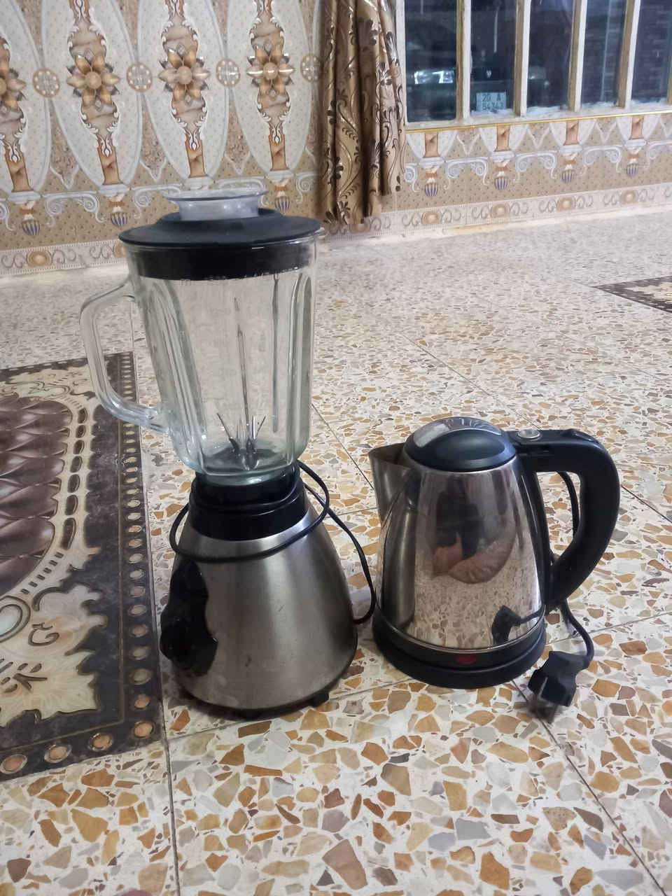 خلاط  مع قوري كهرباء نضيفات وعلى فحص عنوان كوفه منطقه البوحداري


**إذا كنت صاحب هذا الإعلان وتريد حذفه لأي سبب، رجاءا أرسل رسالة إلى الدعم الفني**
