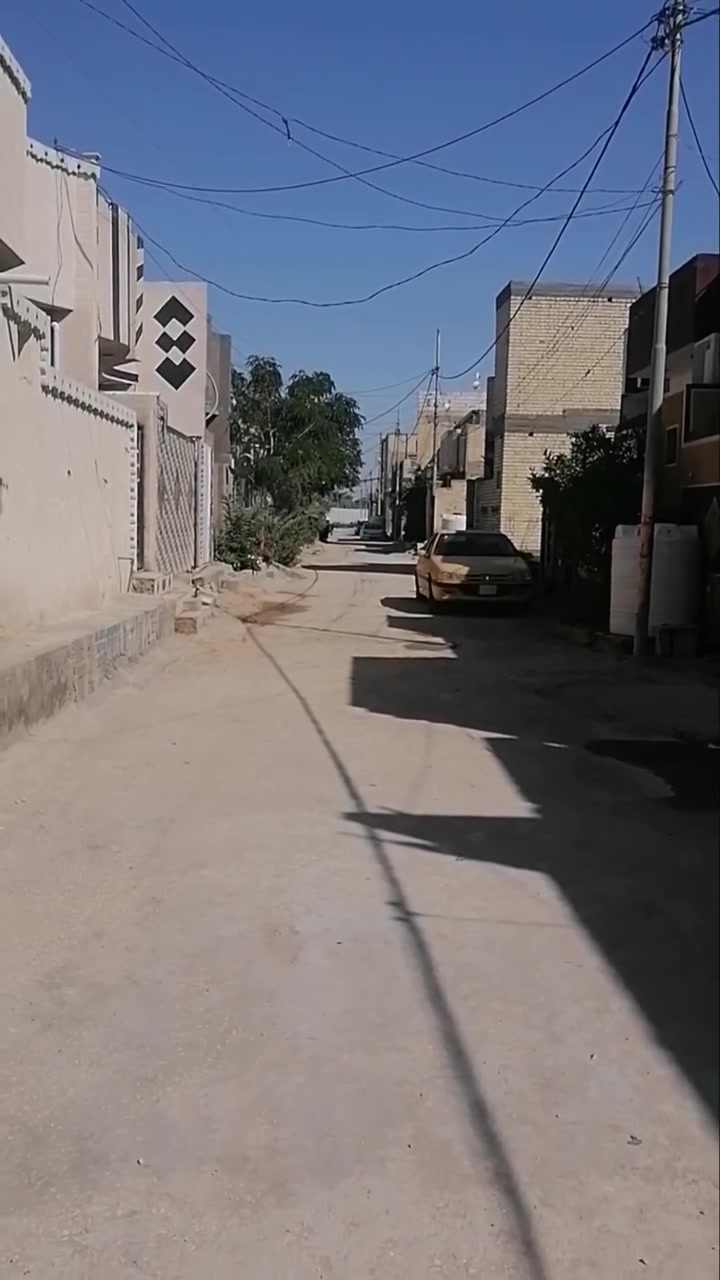 🏠 للبيع: منزل مميز في كربلاء - منطقة فريحة
​فرصة سكنية ممتازة في موقع حيوي واستراتيجي، خلف جامعة كربلاء مباشرة.
​تفاصيل العقار:
​المساحة: 100 متر مربع.
​الأبعاد: الواجهة 7.5 متر × النزال 13.5 متر.
​نوع السند: سند 25 (إقرار محكمة) - تحويل مباشر.
​الموقع:
​كربلاء، منطقة فريحة (خلف جامعة كربلاء).
​للاستفسار ومزيد من المعلومات، يرجى الاتصال على الأرقام التالية:
📞 ***********
📞 ***********
