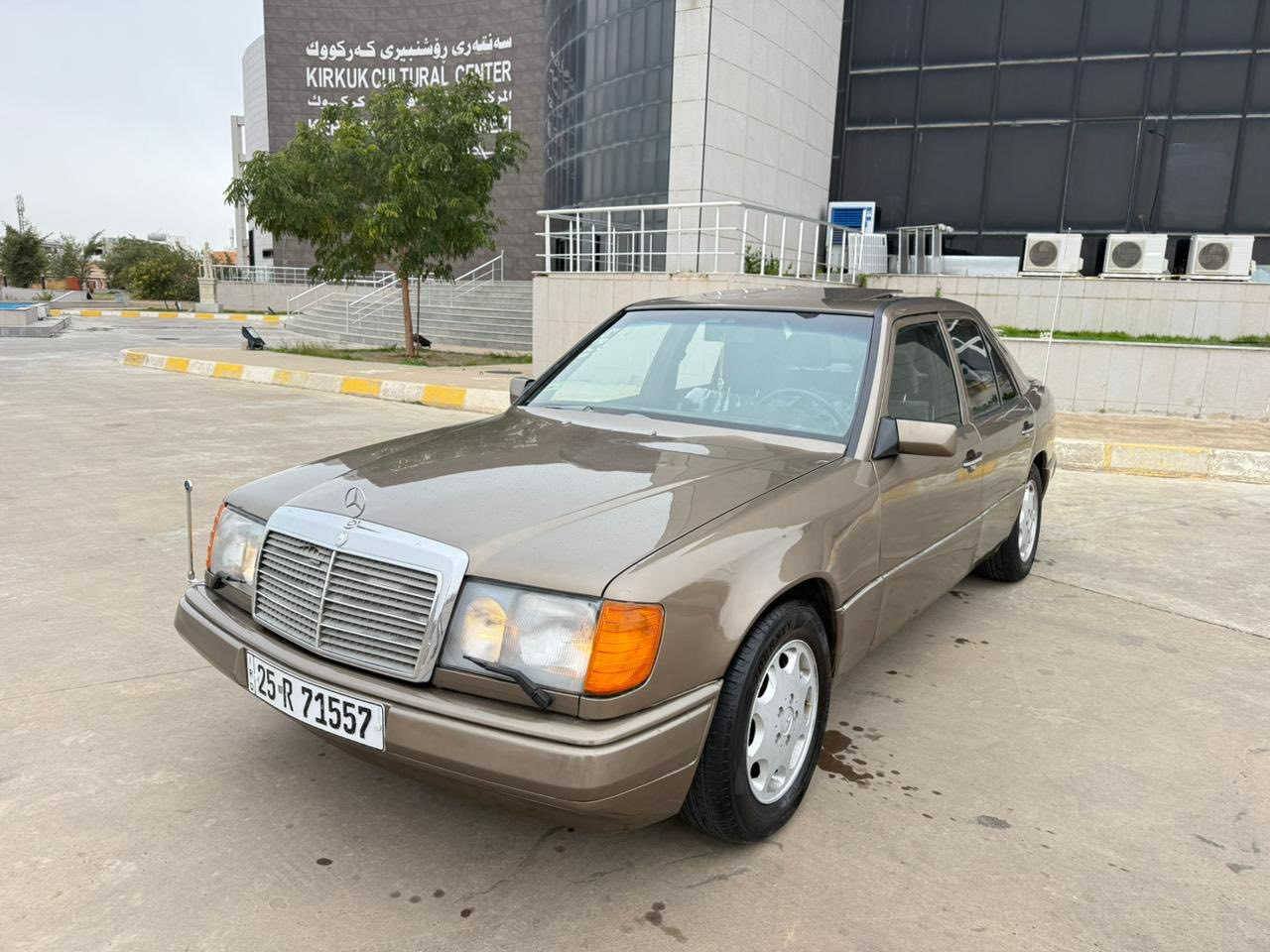 للبيع مارسدس دب موديل 1988محدث92 محرك محور بطه 2500ديلكو تبريد تدفئه شغال رقم كركوك دولي سنويه مشروع وطني بسمي سياره صبغ عام للجمالي بدون ضربه بدون خياس قاعده دبل واحد مصلح تصليح درجه اولى سياره جاهزه بدون نواقص سعر 64بي مجال***********مكان سياره كركوك
