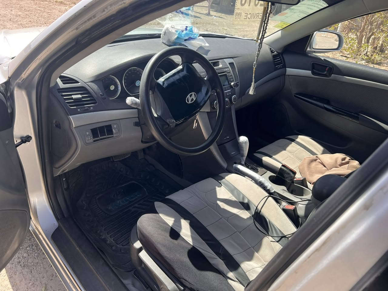 سوناتا 9 خليجي كير محرك تبريد صدر تخم تاير تخم ويل جديد 
المكان الكرمه ال سعر 110 وبيها مجال او مراوس  ب تكسي ***********
