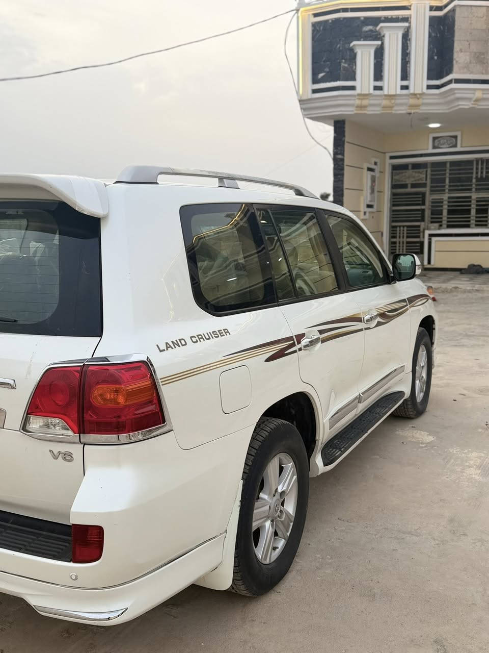 سلام عليكم
لاندكروز للبيع موديل 2013 بريم مكفول بارد بصيط مكان بغداد سيار جديد ***********
