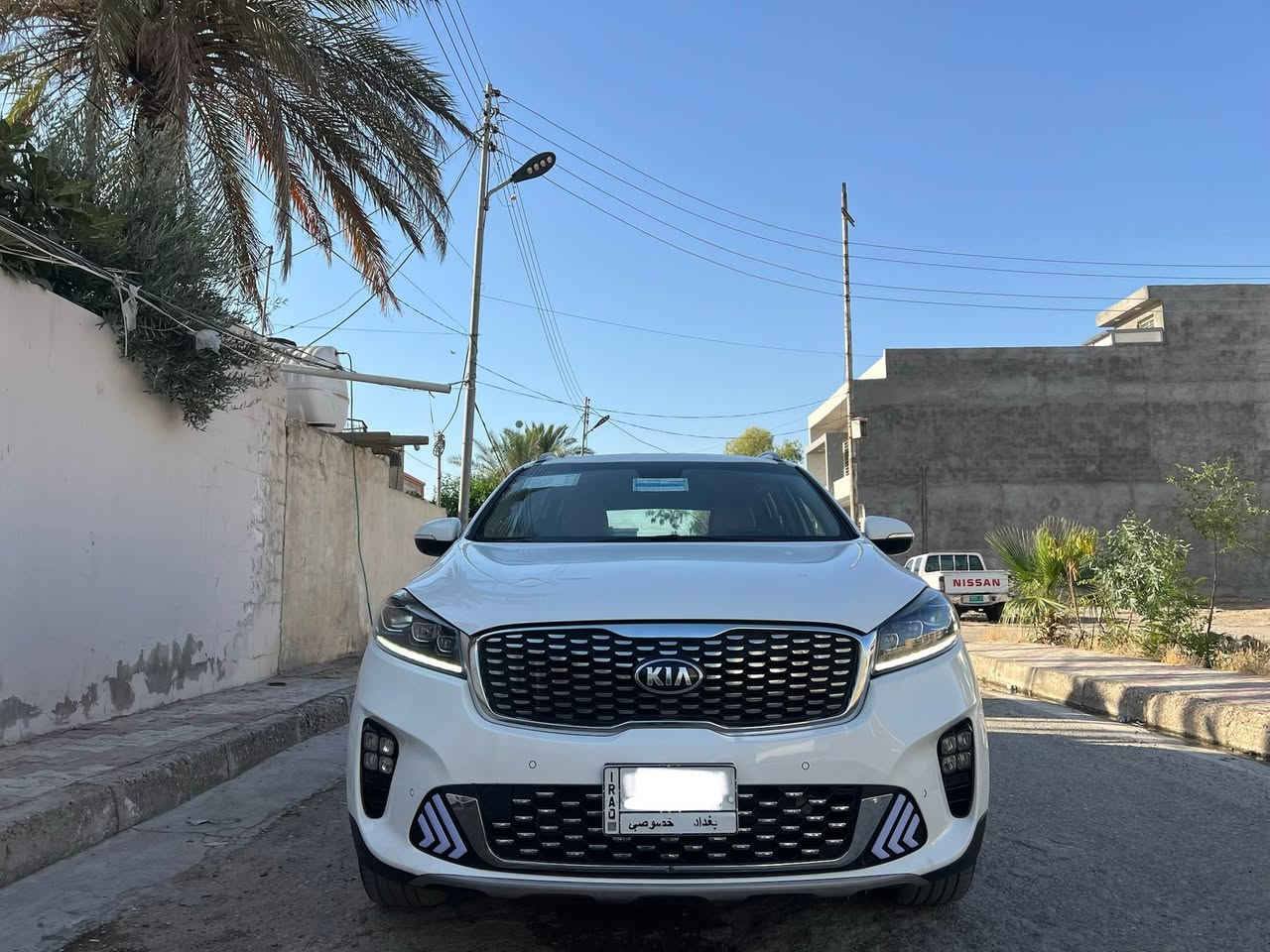 كيا سورنتو خليجي
رقم بغداد مشروع وطني
موديل ٢٠٢٠ شكل ال٢٠ 
دبل شباك شكل الجديد 
لون ابيض 
٦ سلندر ٧ راكب 
فوووووول مواصفات بدون فتحة 
بصمتين: تشغيل وتقفيل 
بردات خلفية اصلية 
الباب الخلفي كهربا
كشنات جلد اصلي لونين
كشنات ٢ كهرباء
شاشة كبيرة اندرويد 
جي : بي: اس : خرائط طرق 
كامرة دوارة اصلية 
حساس امامي وخلفي 
مري شفط مع القفل 
تحكم استيرن فول 
حاكية : ابلوتوث: اوكس 
كيجات السرعة زئبقية 
شاشة الدشبول الكترونية 
نظام ايكو درايف 
نظام سبورت ورياضي وعادي 
تبريد ابيانو لمس 
تبريد ٣ قطع ثلج 
مانع انزلاق وانحدار 
اضواء ترحيب بليدات 
علامة سورنتو بلدوسة 
لد امامي وخلفي 
لايت زنون اصلي 
اشاير بلمري 
يدات نيكل اصلي 
ويل اكروم ١٩
تخم تاير جديد لك 
ماشية ٧٠ الف اصلي 
لايت اسود ٥ عدسات 
كير ومكينة وصدر وحدادية وتبريد كفالة عامة 
بدون ضربة وتبديل واسخوط وبارد ورصعات وصبغ عدى بارد صغير فقط
سيارة جديدة ومال بيت مابية اي نقص 
كتلوكات الشركة موجودات// البصمة الثانية ممستخدمة// 
السعر ٢٣٢$
***********
