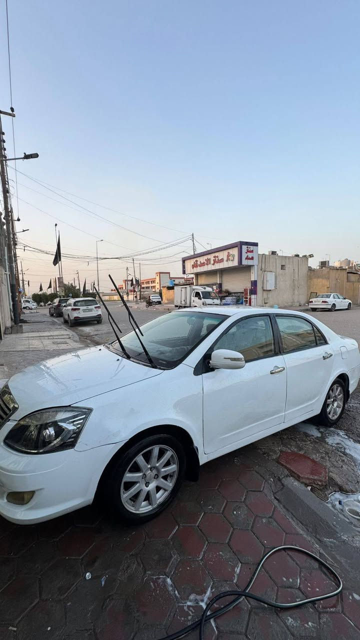 جيلي موبل
موديل 13 مكينة بيها تبخير مكفوله من الضربه ملكطه خياسات 

السعر 28
***********
