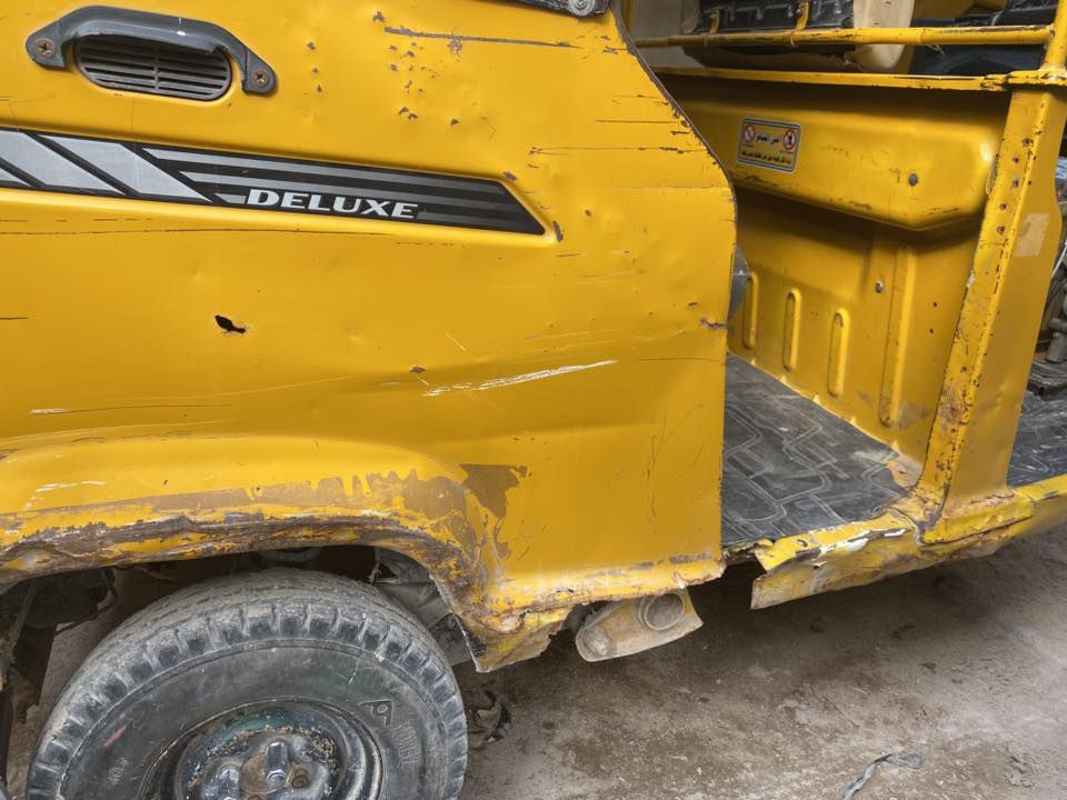 تكتك تفي اس للبيع موديل 2019 ادوات مكفولة من السرقه كلشي شغال بيها بس بيها خياسات  وطخات مثل ماوضع بالصوره 
يرالدها ترتيب شويه  مكاني البصرة الزبير السعر مليون و600 وبيها مجال قليل المو شراي لاتعبني  *********** متواجد واتساب
