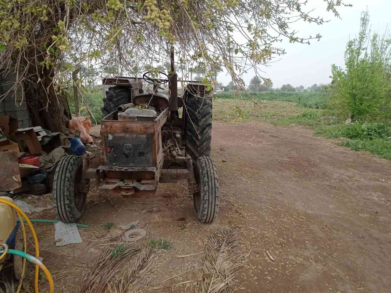 السلام عليكم للبيع عنتر موديل 88 حجم 71 جاهزة من كلشي محرك مجفت جديد باور سلف  كهربائيات تايرات جاهزه للخير المكان بغداد اليوسفية رقم ***********
