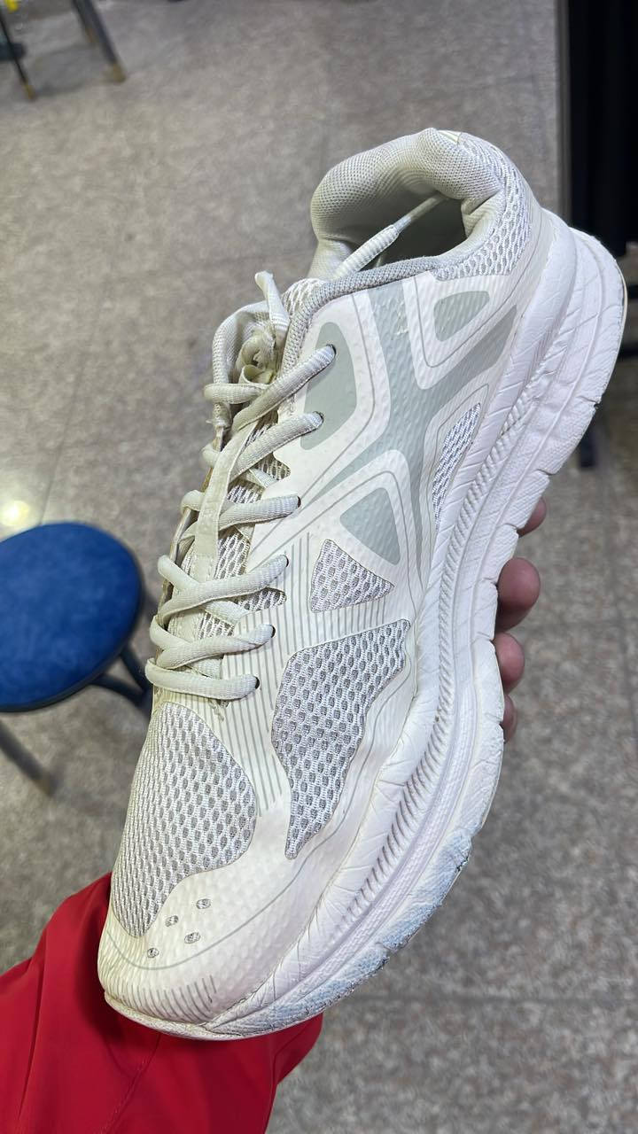 قياس ٤٦ 
طول القدم ٢٩،٥
ب٣٠ الف 
***********
