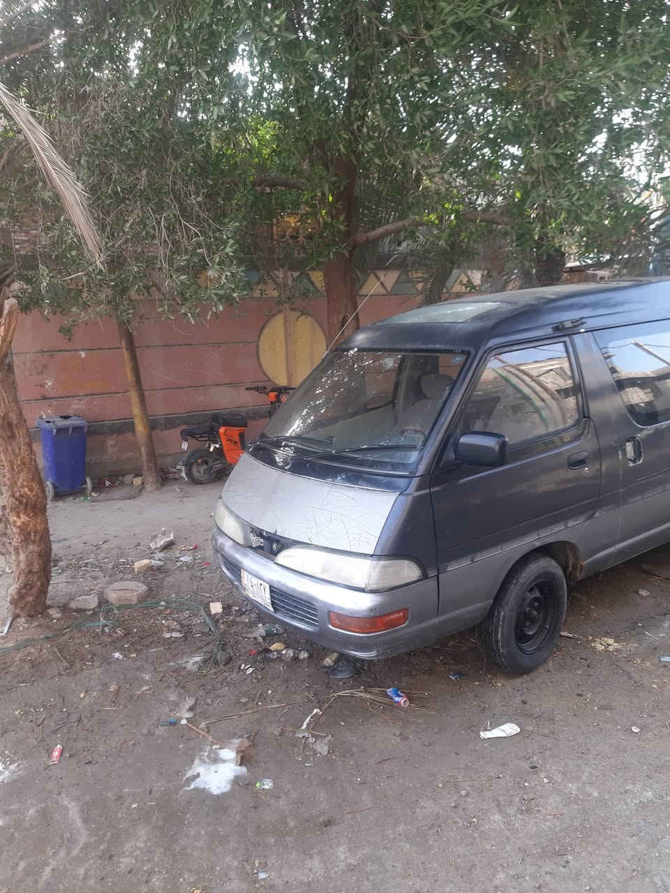 سلام عليكم سياره فاره للبيع محرك ثري واي رقم بصره سنويه منتهيه الكير تعبان راعيها يريد تحويل السعر 25وبيها مجال  ***********
