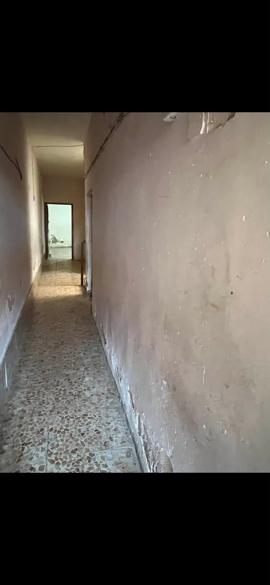 بيت( للبيع  )100 متر طابق واحد خدمات مسقط خلف مصور الاعراس مباشرتا بصف ركن قريب على الشارع جداً غرفة نوم واستقبال ومطبخ وصحيات خارجيه وحمام ومنور على المطبخ وغرفة النوم  وحوش كبير (مسلح )سعر البيع (58)مليون


**إذا كنت صاحب هذا الإعلان وتريد حذفه لأي سبب، رجاءا أرسل رسالة إلى الدعم الفني**