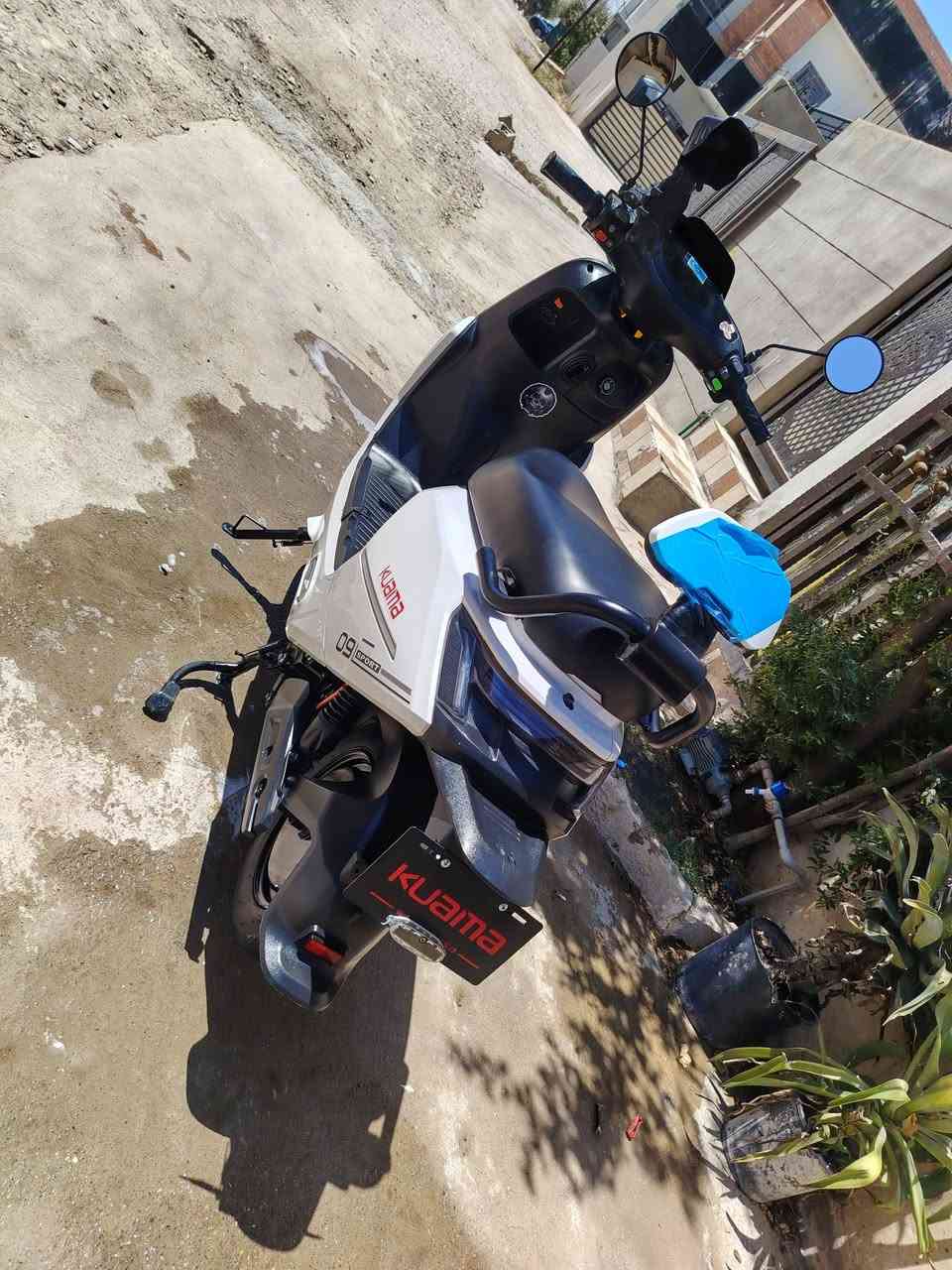 السلام عليكم شباب ماطور شحن للبيع اخو جديد نظيف فد مره ما بيه شخط
رقمي ***********
فول فول مواصفات سعر ١١٠٠بي مجال للطيبين
