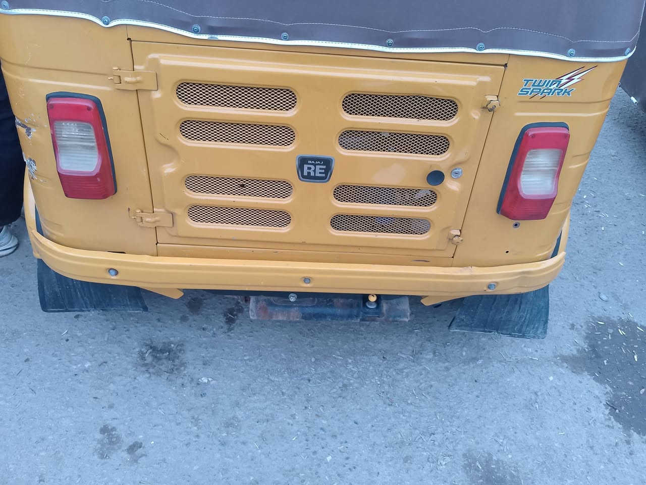 سلام عليكم شباب تكتك 20شهر 12تكتك بيه بس لغد تكتك حلوه واحله من صوره سنويه رقم كربلاء وسعر 6وبيه مجال قليل ومكاني بغداد  المعامل الباويه وهذ رقمي ***********
