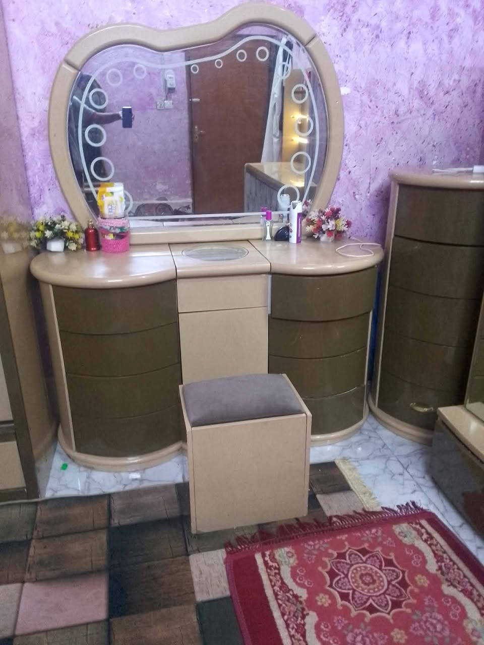 سلام عليكم غرفه تركيه 9قطع للبيع العنوان بابل سده الهنديه منطقة العلكايه رقم الهاتف ***********
