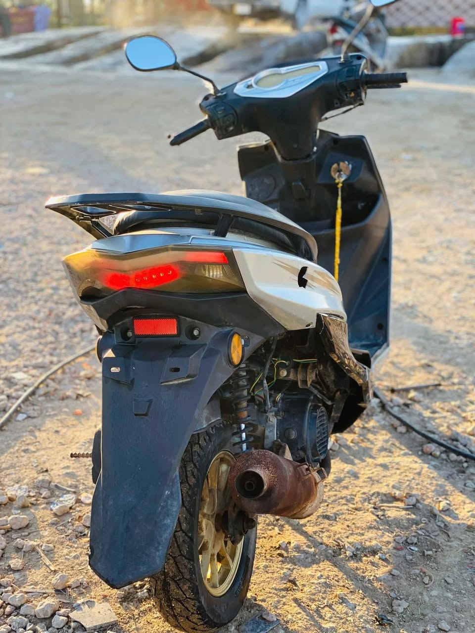 السلام عليكم
((3 دراجات للبيع ))

2 تجفيت جديد وجاهزات
وحدة بيها خيط بخار ودخان تحتاج تجفيت

نضيفات

ابيعهن كلهن سوه  ب 375 الف قفل بدون تعامل 

المكان قضاء الرميثة


**إذا كنت صاحب هذا الإعلان وتريد حذفه لأي سبب، رجاءا أرسل رسالة إلى الدعم الفني**