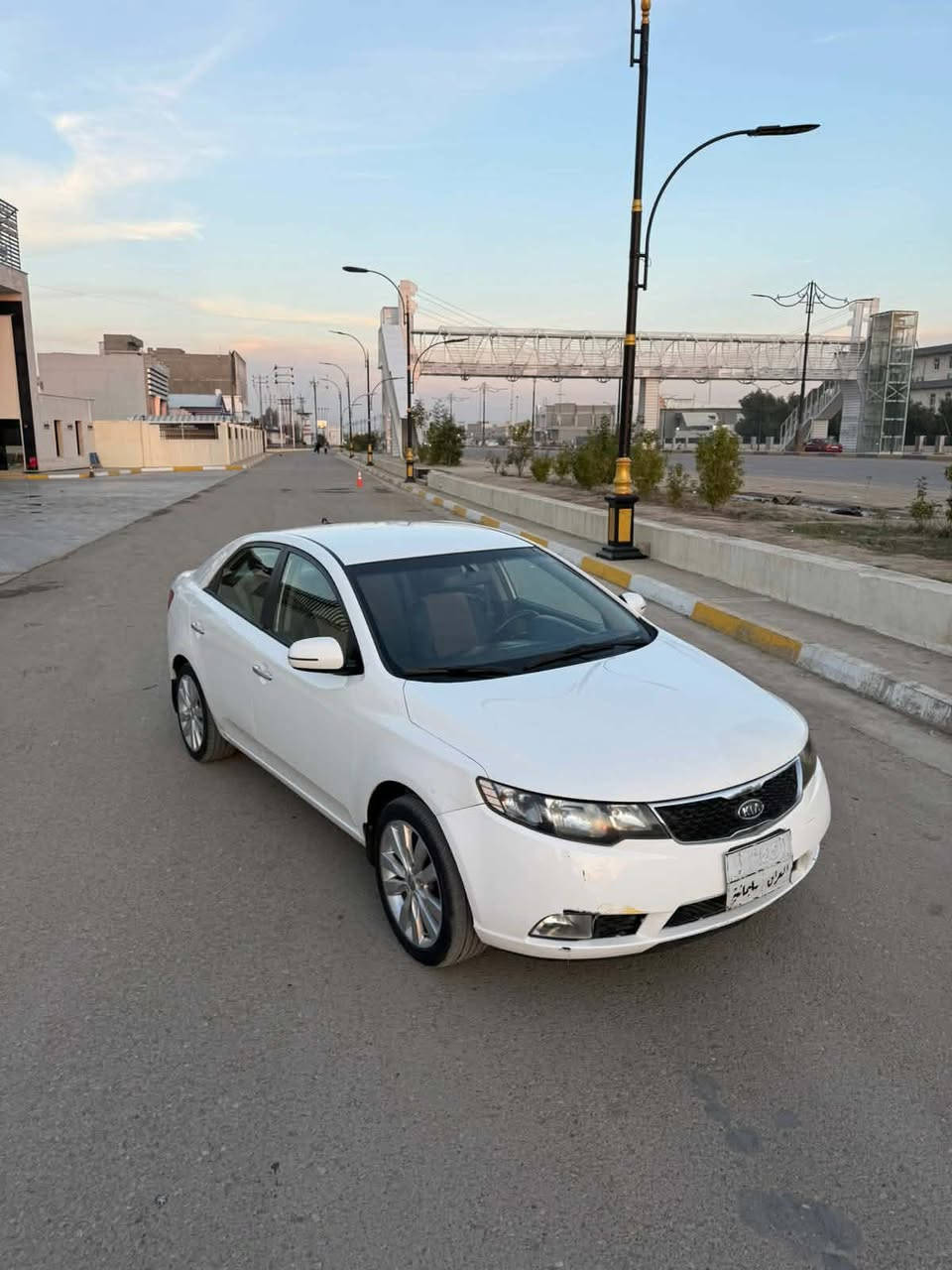 سلام عليكم سيراتو موديل 2013 ابيضّ رقم سليمانية خليجي بدون ضرر بيهة فقط دوسة صبغ و الباقي مكفول كير محرك شرط ***********
