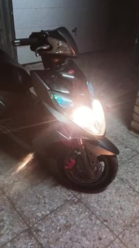 دراجه كامكو نضيفه برغي ما مفتوح  السعر 400 بيه مجال مكاني بغداد رقم 07...