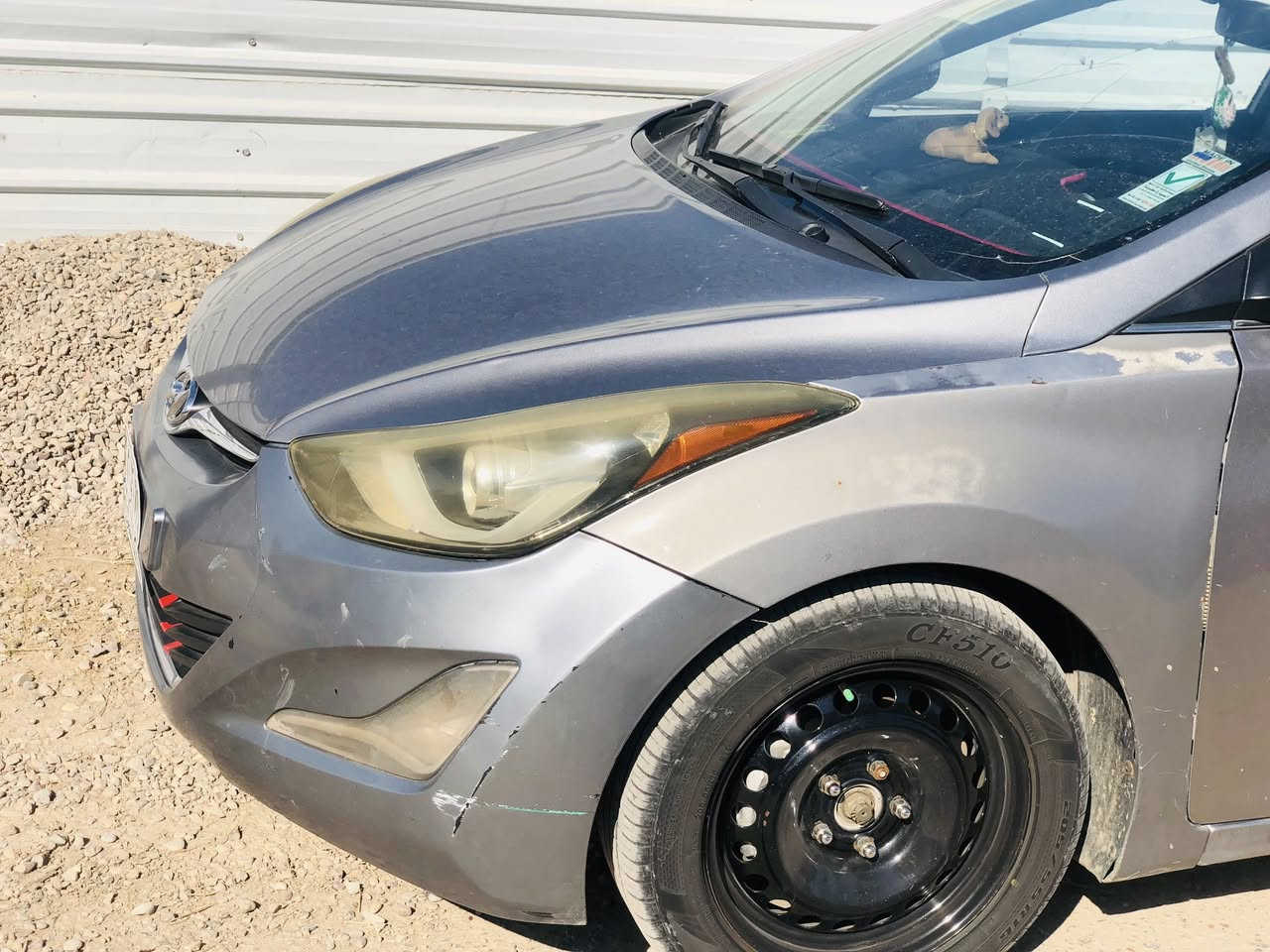 سلام عليكم فانتي 2015  مكينه 1600 جيدي اي  سياراه بيههً باب وجاملغ ايمن وبيها بارد خلف السايق سياره خير من الله تخم تاير صدر جديد 105 بيها مجال.  سيارا حلو تدفئه تبريد بابًا زينونً شاسهً سياره. فانتي  ***********
