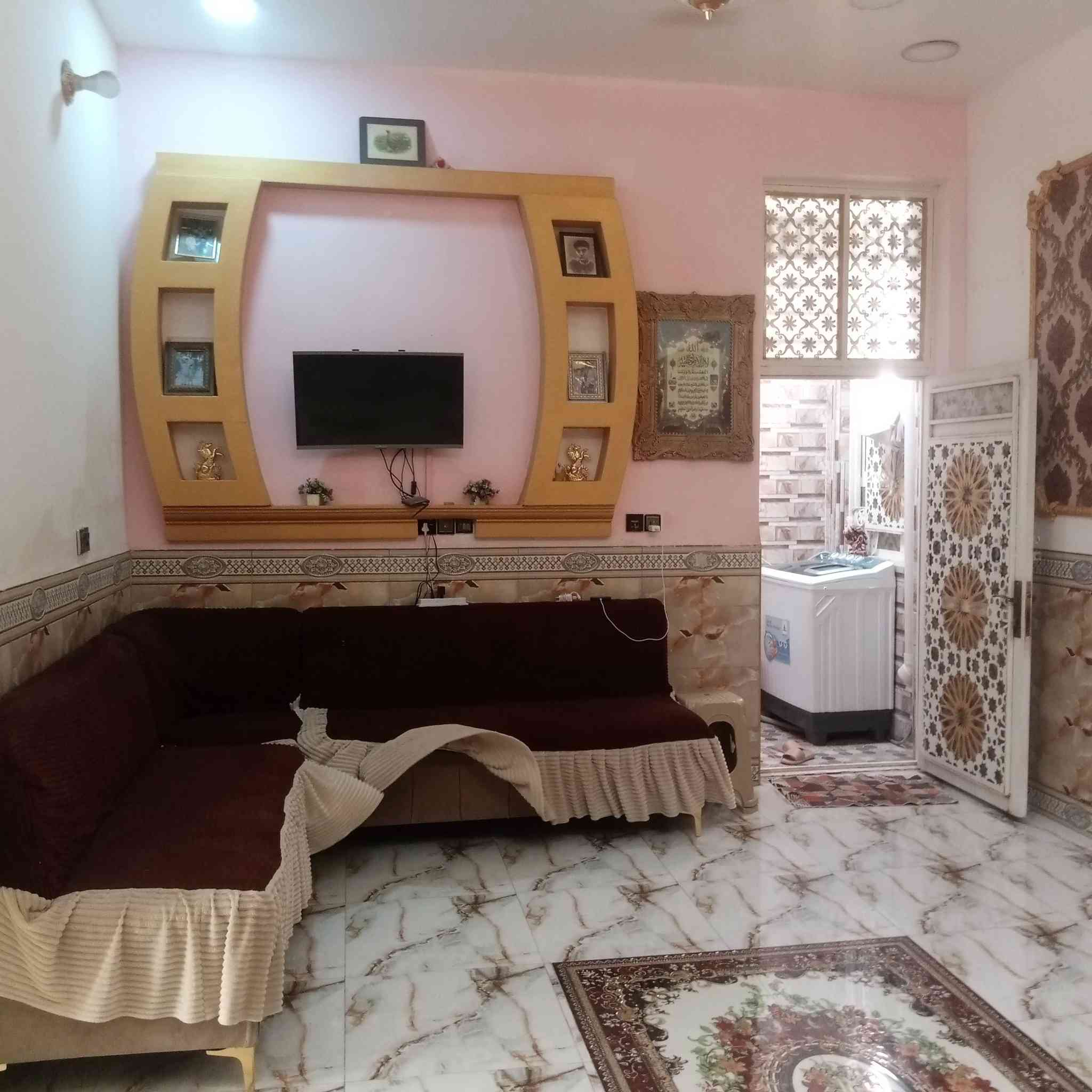 بيت للبيع زراعي وره بدعه شارع 30  مساحة 200م قريب على طابو يبعد عن شارع 30 مسافه 30م  بنص طابوقديم والجديد طابو  نصار
***********
