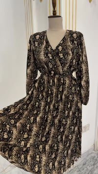 شيفون عالي • بطانة ناعمة • قصة كلوش