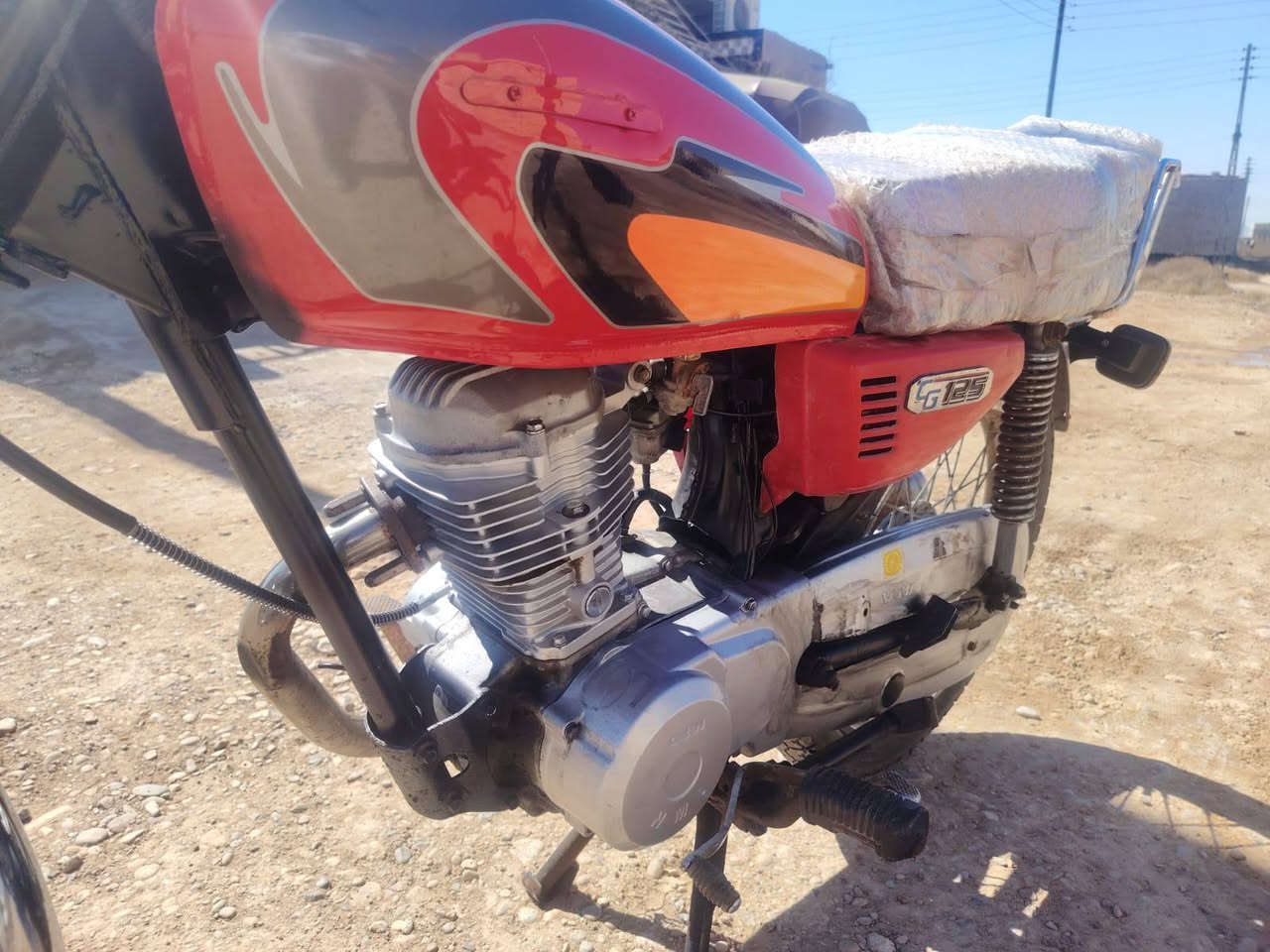 السلام عليكم اخوان دراجه للبيع اوراقها اصولي الشراي يتصل ع الرقم ***********
