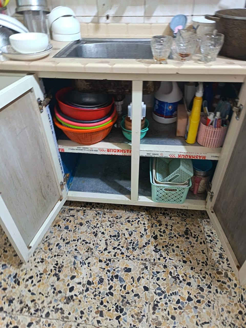 كاونتر تفصال قياس متر و60المكان سبع البور توصيل عندي كاونتر اربع قطعة


**إذا كنت صاحب هذا الإعلان وتريد حذفه لأي سبب، رجاءا أرسل رسالة إلى الدعم الفني**