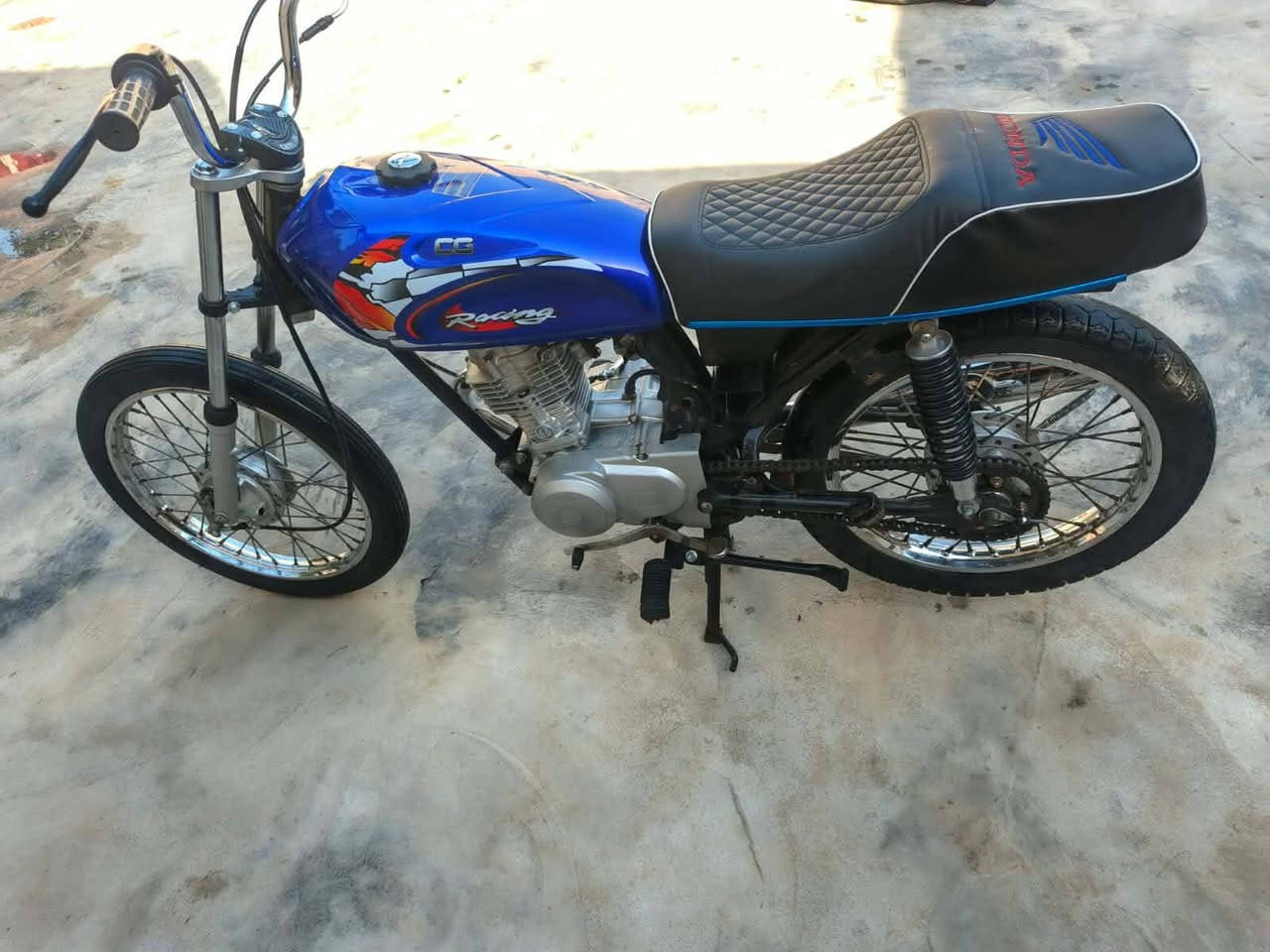 سلام عليكم
دراجه للبيع  بدون اوراق نضافه فول  
سعره 550 وبيه مجال 
 مكاني النواضم البتيره
*********** يولد لدراجه مو مالتي مال ولد بل بتيره انه فاعل خير عليه بس نشرتها أله لحد يراسل خاص
